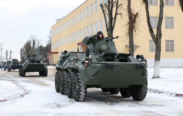 Армия Беларуси получила бронетехнику из России