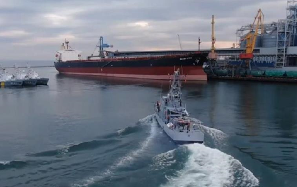 В Одесский залив вышли полученные от США катера
