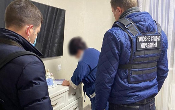 Київську екс-чиновницю підозрюють у привласненні понад півмільйона гривень