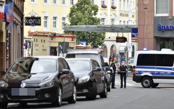 У житловому будинку поблизу Берліна знайшли тіла п яти людей