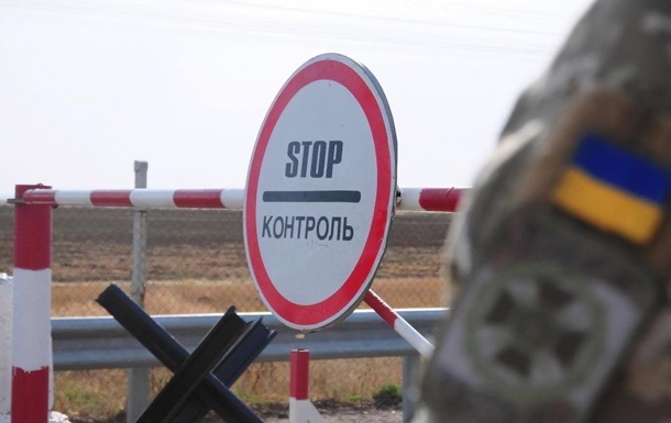 Власти ограничили ввоз товаров из Крыма