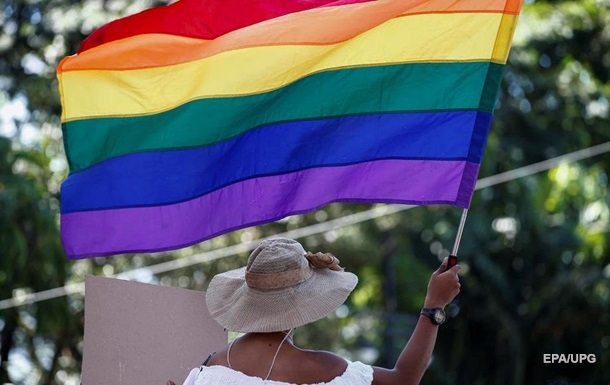 У Чилі легалізували одностатеві шлюби