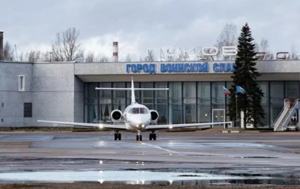 У Росії літак із десантниками здійснив вимушену посадку