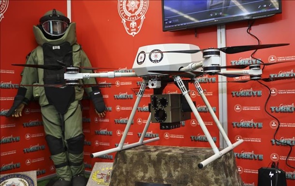 Туреччина випробовує перший у світі дрон з лазерною зброєю