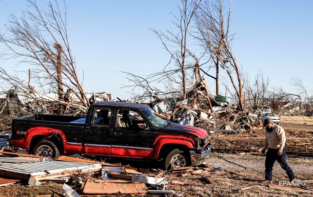 Кількість жертв торнадо в США зросла до 100 осіб