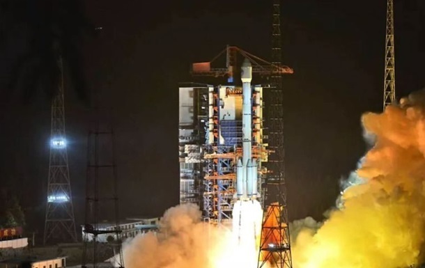 Китай запустив супутник для зв язку зі своєю космічною станцією