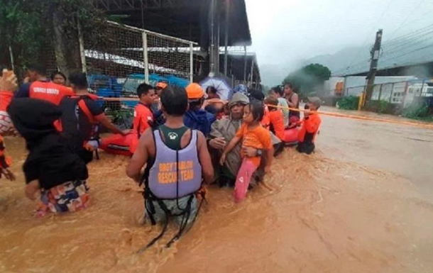 Супертайфун Рай накрив Філіппіни, є загиблий