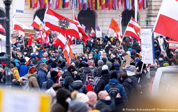 Австрія змінить COVID-обмеження для невакцинованих на Різдво і Новий рік 