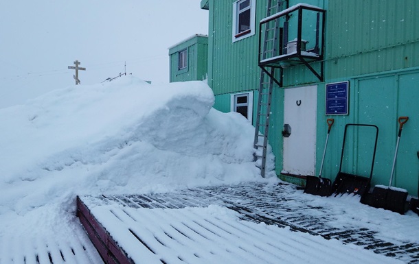 На українській станції в Антарктиді новий сніговий рекорд