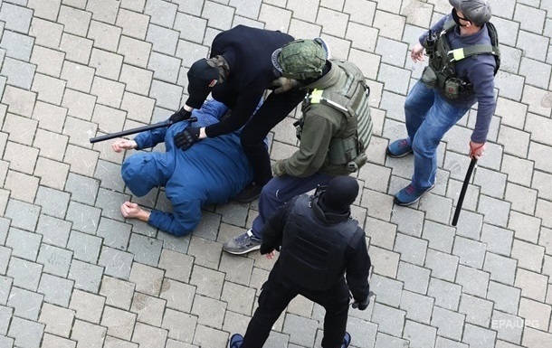 В Беларуси семь человек задержали по обвинению в подготовке терактов