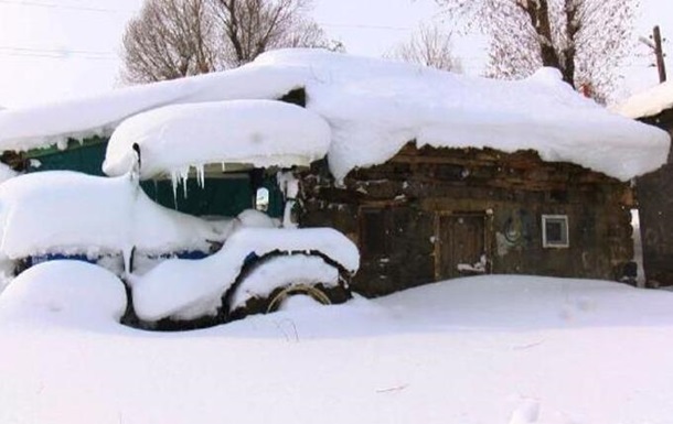 У Туреччині гірські села засипало снігом до дахів