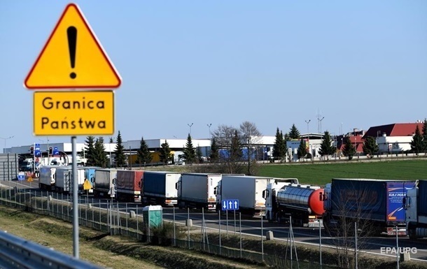 В Кабмине заявляют об угрозе экономики из-за транспортного барьера Польши