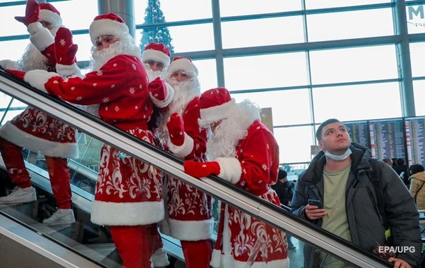 В РФ суд зареєстрував позов про образу почуттів тих, хто вірить у Діда Мороза