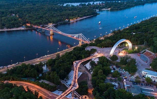 У Києві планують збудувати два нових мости через Дніпро