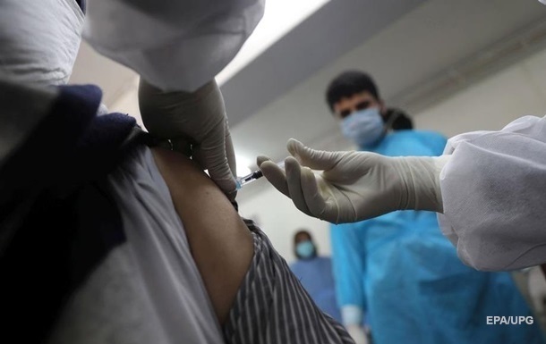 ВООЗ планує вакцинувати 70% людей до липня 2022 року