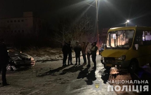 На Львівщині підліток врізався в автобус із пасажирами