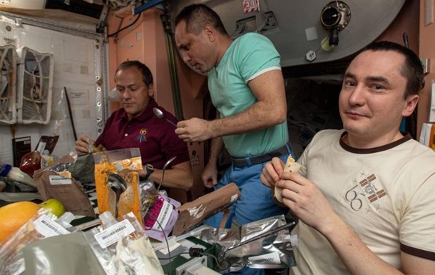 Екіпаж МКС зможе 15 разів зустріти Новий рік