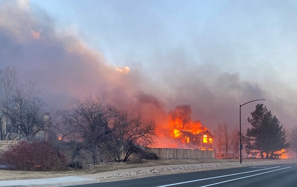 Опубліковано відео масових пожеж у Колорадо