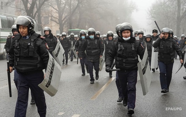 У Казахстані затримали 3,7 тисяч людей