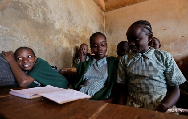 Закінчилися найдовші COVID-канікули у світі: Уганда відкрила школи