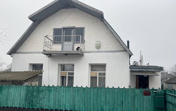 У Харківській області в приватному будинку знайшли мертвими трьох людей