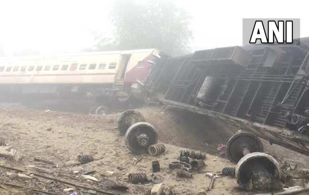 В Індії поїзд зійшов з колії: дев ять жертв, десятки постраждалих