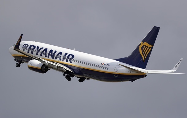 Ryanair до березня скоротив рейси з України