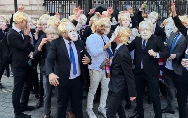 Brits troll Johnson over his lockdown party