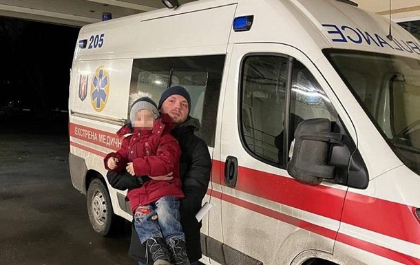 У Києві п яна мати вдарила ножем дитину