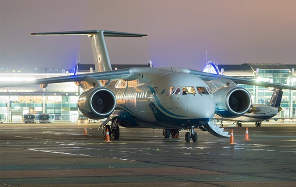 Новий український авіаперевізник тимчасово припиняє свою роботу