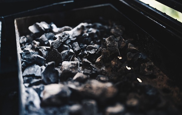 Вугілля з ОРДЛО: ДБР оцінило втрати держбюджету