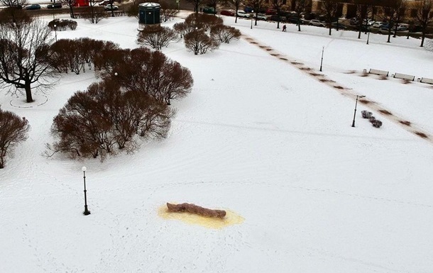 У РФ затримали творця величезної фекалії зі снігу