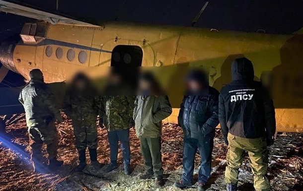 Контрабандисты планировали улететь в Молдову на поломанном самолете