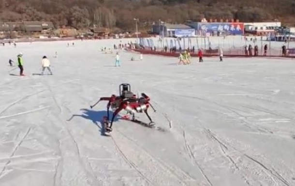 У Китаї створили робота-лижника