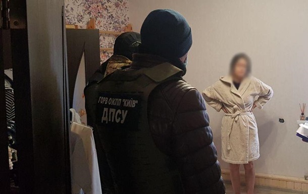 На Київщині викрили вербувальниць дівчат у Туреччину