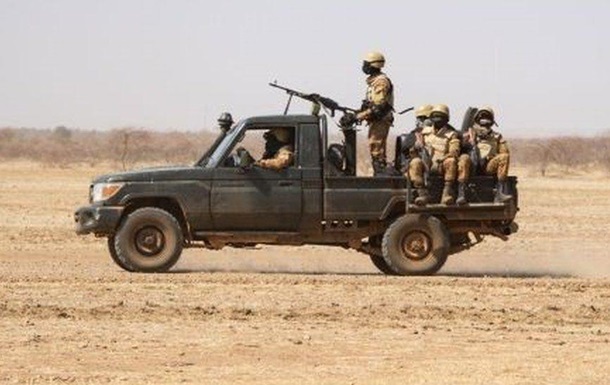 В Буркина-Фасо военный мятеж, семья президента покинула страну – СМИ