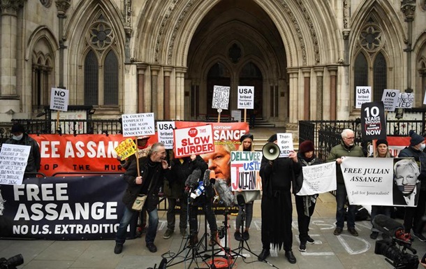 Лондон: суд дозволив Ассанжу оскаржити рішення про його екстрадицію до США