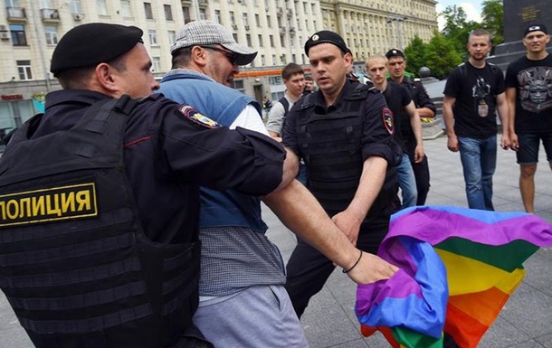 ПАРЄ: Злочини на ґрунті гомофобії в РФ залишаються безкарними