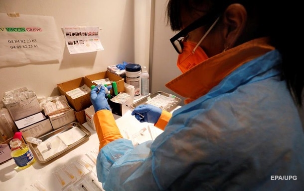Moderna почала клінічні випробування вакцини проти Омікрону