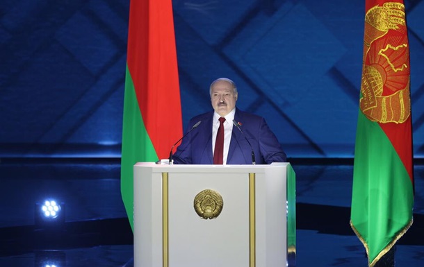 Лукашенко заявил о  важнейшем периоде  в истории Беларуси