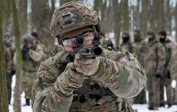 Загроза вторгнення РФ: чи готові українці оборонятися