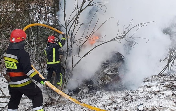 В Івано-Франківській області у ДТП згорів водій