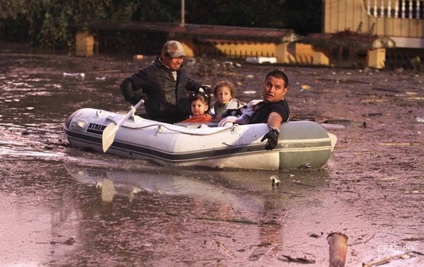 Жертвами наводнения в столице Эквадора стали 11 человек