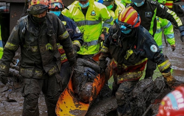 Число жертв наводнения в столице Эквадора достигло 24 человек