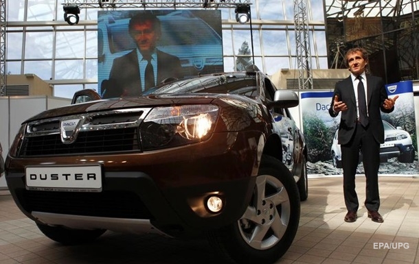 В Україні продажі нових авто впали вдвічі