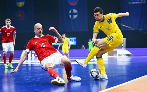 Україна у запеклому матчі поступилася Росії та зіграє за третє місце на Євро-2022
