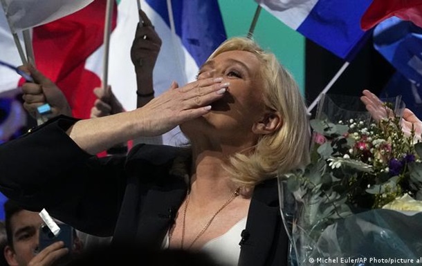 У Франції крайні праві кандидати в президенти влаштували  дуель на відстані