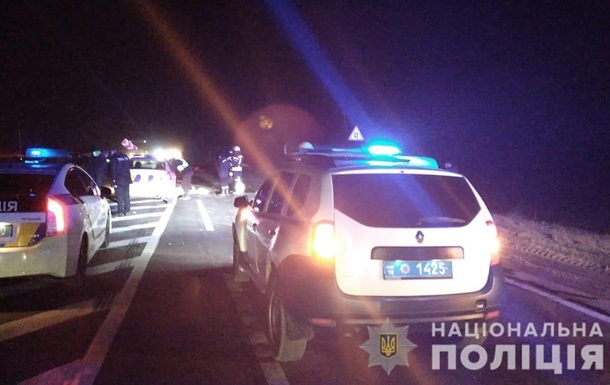 В Одеській області зіткнулися бус і фура: троє загиблих