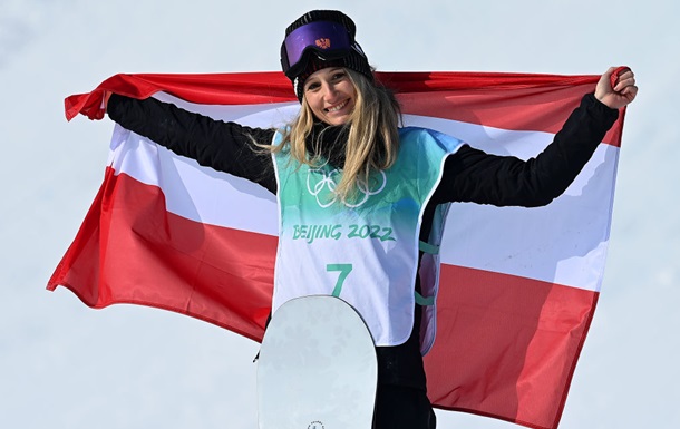 ОІ-2022: Австрійська сноубордистка Гассер виграла золото у біг-ейрі