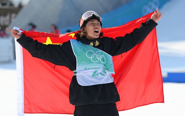 ОІ-2022: 17-річний китайський сноубордист став переможцем у біг-ейрі